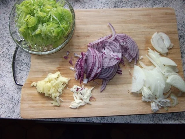 Hähnchenbrustfilets in Lauch Zwiebelsoße Dieter´s Art - Rezept - Bild Nr. 3