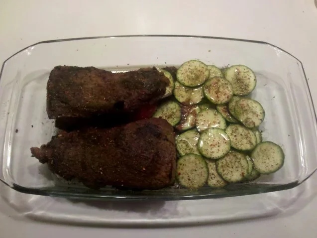 Fleisch: Gefülltes Schweinefilet mit Zucchini und Fusilli Bucati Lunghi - Rezept - Bild Nr. 12