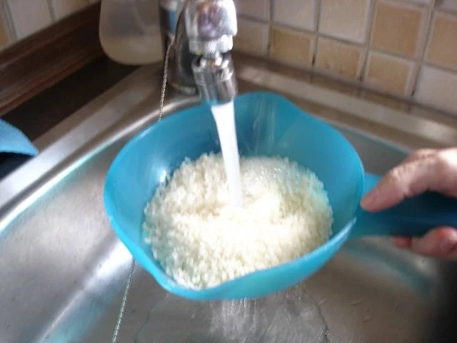 Rezept: Gebackene Hähnchenbrustfilets mit Erdnusssauce und Reis Bild Nr. 12 Gebackene Hähnchenbrustfilets mit Erdnusssauce und Reis - Rezept - Bild Nr. 12