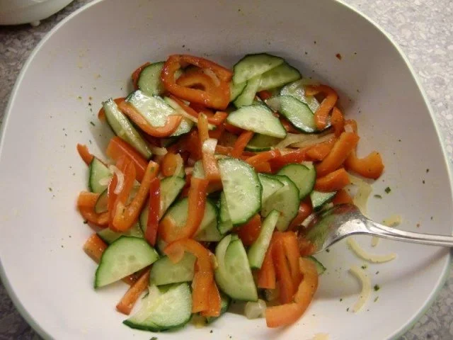 Paprika-Gurkensalat - Rezept