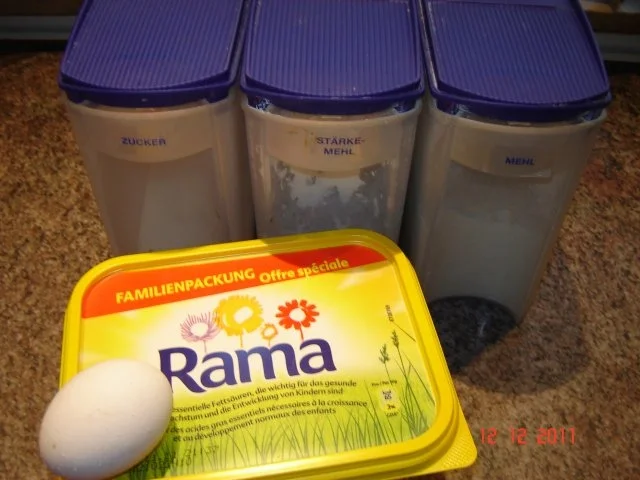 Rezept: Weihnachtsplätzchen : Schoko-Marzipan-Taler Bild Nr. 2 Weihnachtsplätzchen : Schoko-Marzipan-Taler - Rezept - Bild Nr. 2