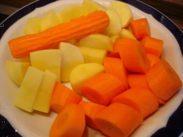 Rezept: Schlemmer-Filet à la Bordelaise mit Möhren-Kartoffelstampf und Rosenkohl Bild Nr. 5 Schlemmer-Filet à la Bordelaise mit Möhren-Kartoffelstampf und Rosenkohl - Rezept - Bild Nr. 5