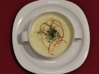 Sachsenhäuser Gurkensuppe (Radost Bokel) - Rezept
