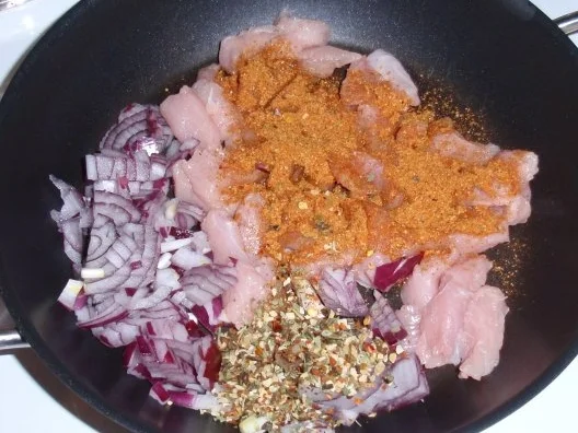 Farfalle mit Puten-Paprikastreifen - Rezept - Bild Nr. 5