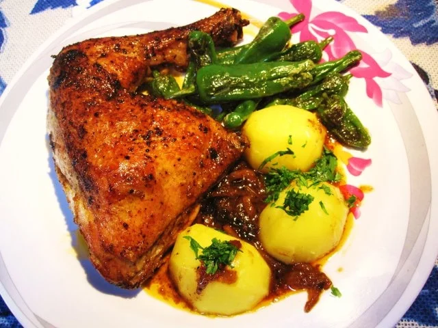 Hähnchenkeulen mit würzigem Innenleben - Rezept