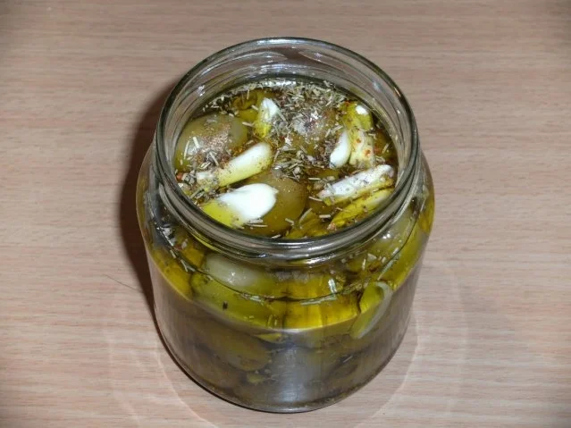 Rezept: Einlegen: Oliven, grün, scharf eingelegt Einlegen: Oliven, grün, scharf eingelegt - Rezept