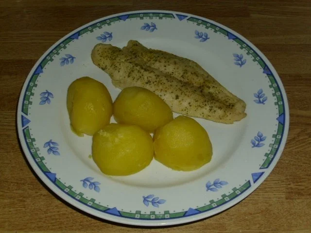 Rezept: Pangasius aus dem Rohr mit Salzkartoffeln Bild Nr. 3 Pangasius aus dem Rohr mit Salzkartoffeln - Rezept - Bild Nr. 3