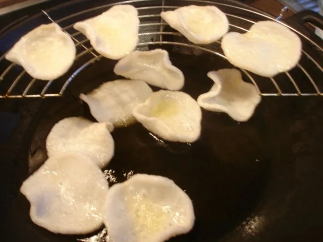 Rezept: Krabbenbrot / Kroepuk / Shrimp Chips Bild Nr. 7 Krabbenbrot / Kroepuk / Shrimp Chips - Rezept - Bild Nr. 7