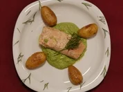 Lachs auf Grüner Soße mit Schwenkkartoffeln (Radost Bokel) - Rezept