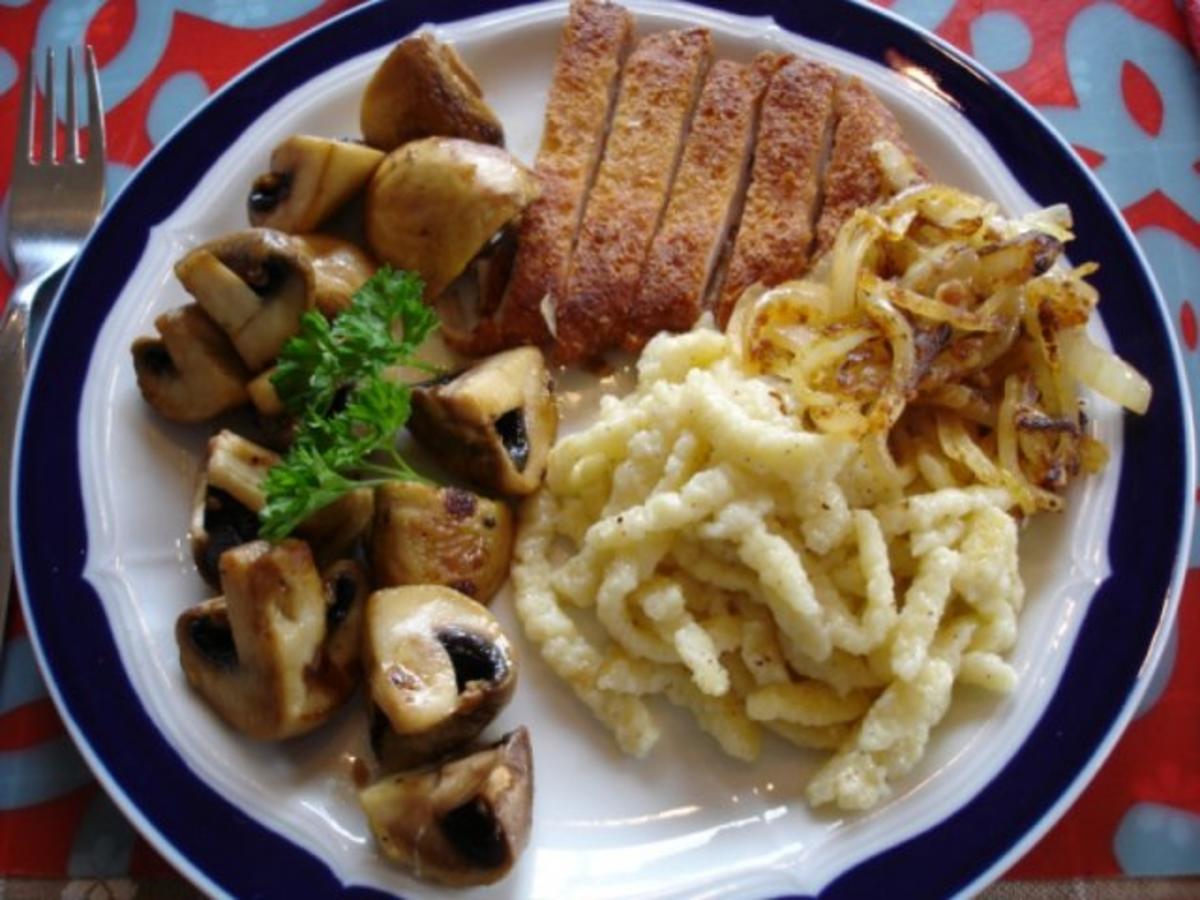 Bilder für Champignons mit Käsekrüstchen und Spätzle - Rezept