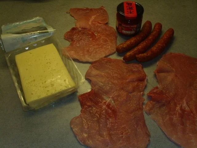 Schweinerouladen mit Knacker - Rezept - Bild Nr. 2