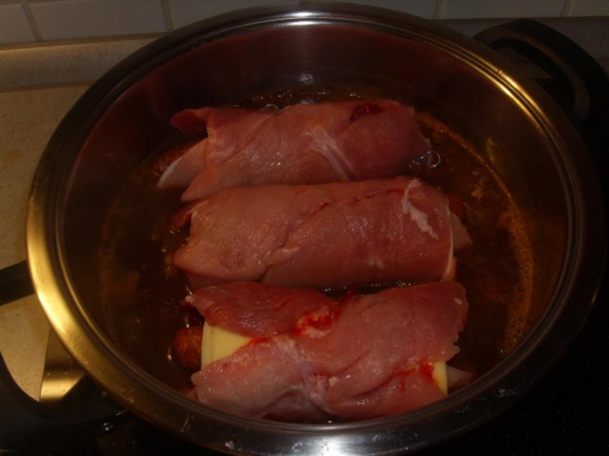 Schweinerouladen mit Knacker - Rezept - Bild Nr. 5