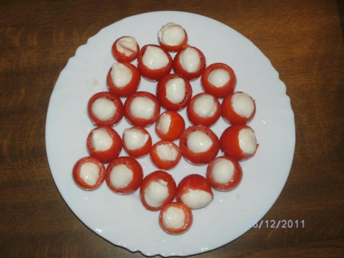 Gefüllte Mini Tomaten mit Putenbrust überbacken - Rezept - kochbar.de