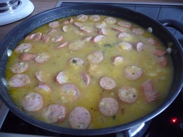 Suppen & Eintöpfe : Schnelle Kartoffelsuppe mit Käsewürstchen - Rezept
