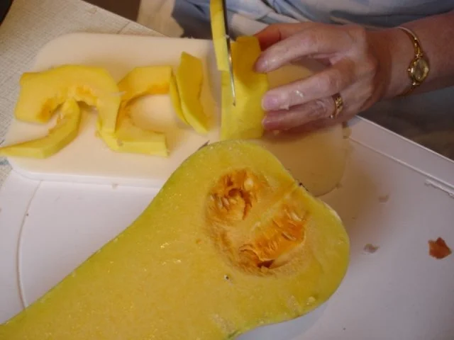 Rezept: Feine Kürbissuppe Bild Nr. 3 Feine Kürbissuppe - Rezept - Bild Nr. 3