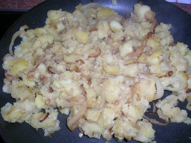 Rezept: Tafelspitz (jedoch angebraten) mit Kartoffelschmarrn und Apfelkren Bild Nr. 5 Tafelspitz (jedoch angebraten) mit Kartoffelschmarrn und Apfelkren - Rezept - Bild Nr. 5