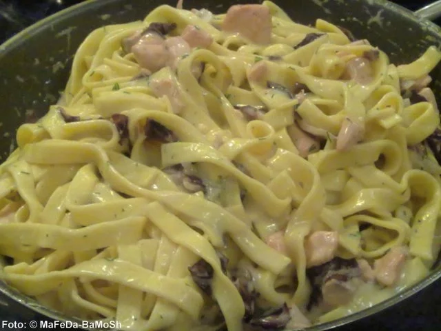 Rezept: Nudeln in Lachs-Sahne Bild Nr. 2 Nudeln in Lachs-Sahne - Rezept - Bild Nr. 2