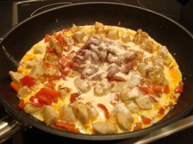 Hähnchenfleisch in  Paprika - Sahne - Soße - Rezept - Bild Nr. 8