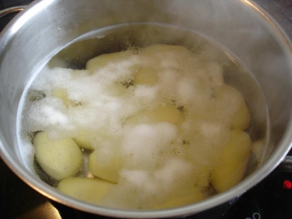 Frische Rost-Bratwurst mit Rahm-Spinat und Kartoffeln - Rezept - Bild Nr. 8