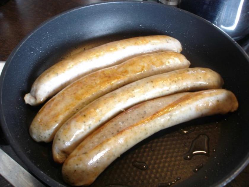 Frische Rost-Bratwurst mit Rahm-Spinat und Kartoffeln - Rezept - kochbar.de