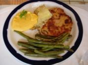 Gebackener Leberkäse mit grünen Bohnen und Möhren-Kartoffelpüree - Rezept