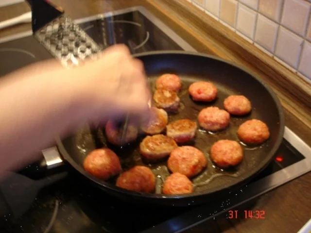 Rezept: Party Mettbällchen Bild Nr. 5 Party Mettbällchen - Rezept - Bild Nr. 5