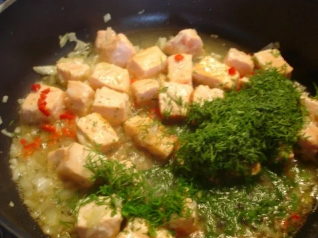 Rezept: Grüne Bandnudeln mit Lachs Bild Nr. 9 Grüne Bandnudeln mit Lachs - Rezept - Bild Nr. 9