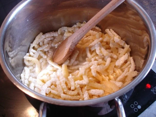 Hähnchenschnitzel mit Champignons und Eierspätzle - Rezept - Bild Nr. 5