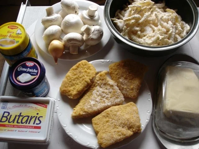 Hähnchenschnitzel mit Champignons und Eierspätzle - Rezept - Bild Nr. 2