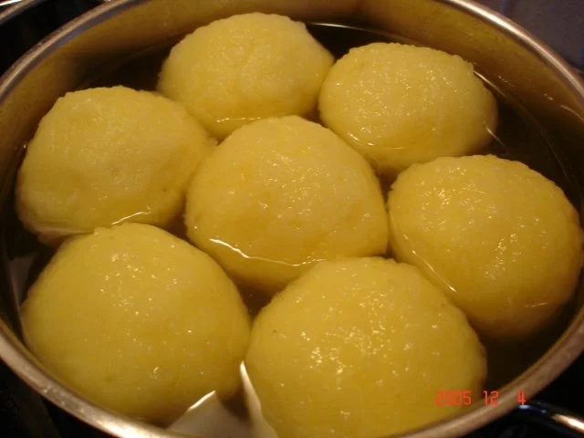 Halbseidene Knödel - Rezept - Bild Nr. 2