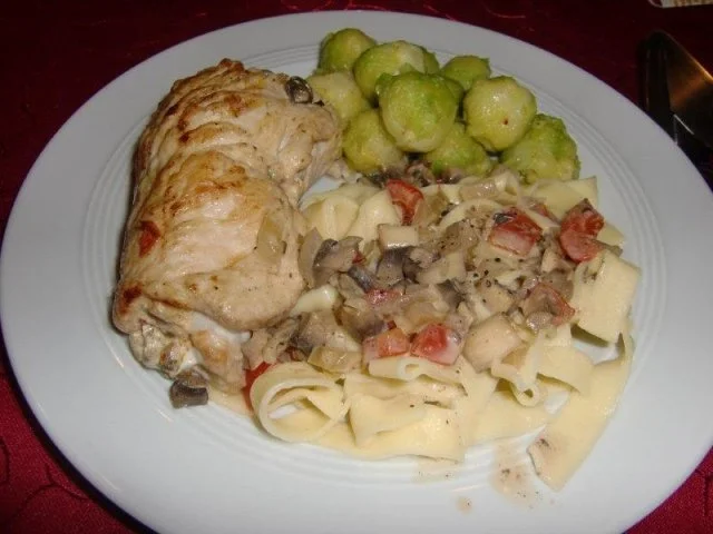 Rezept: Gefüllte Putenröllchen Gefüllte Putenröllchen - Rezept