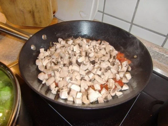 Rezept: Gefüllte Putenröllchen Bild Nr. 16 Gefüllte Putenröllchen - Rezept - Bild Nr. 16