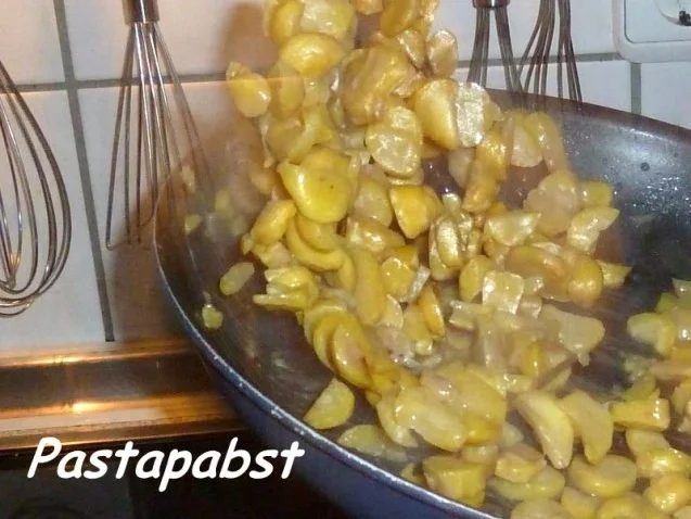 Rezept: Entenbrust mit Orangen-Gewürz-Sauce Bild Nr. 6 Entenbrust mit Orangen-Gewürz-Sauce - Rezept - Bild Nr. 6