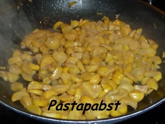 Rezept: Entenbrust mit Orangen-Gewürz-Sauce Bild Nr. 7 Entenbrust mit Orangen-Gewürz-Sauce - Rezept - Bild Nr. 7