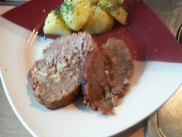 Rezept: ungarischer Hackbraten Bild Nr. 2 ungarischer Hackbraten - Rezept - Bild Nr. 2