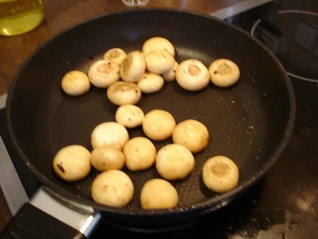 Käsespätzle mit Mettbällchen und Champignons - Rezept - Bild Nr. 7