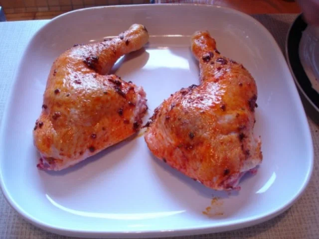 Knusprige Hähnchenkeulen mit Curryreis und Brokkoliröschen - Rezept - Bild Nr. 6