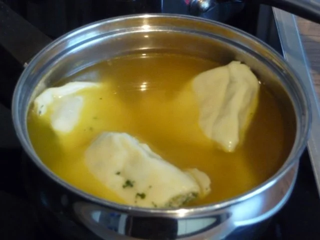 Kalbsfleisch : Kalbsschnitzel mit Maultaschen und grünem Salat - Rezept - Bild Nr. 2