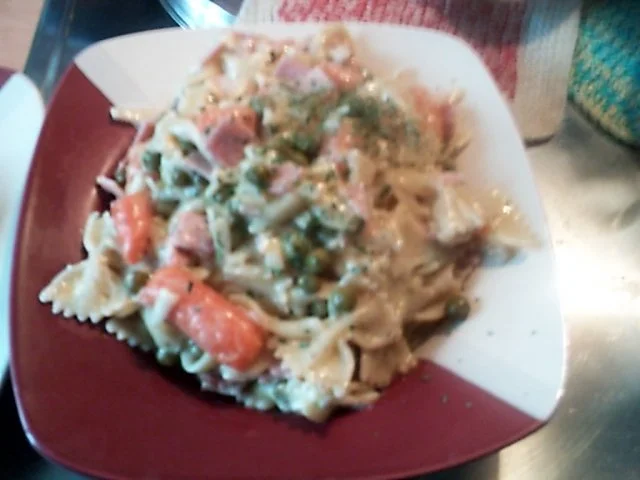 Bunter Schmelzkäsenudeltopf - Rezept - Bild Nr. 2