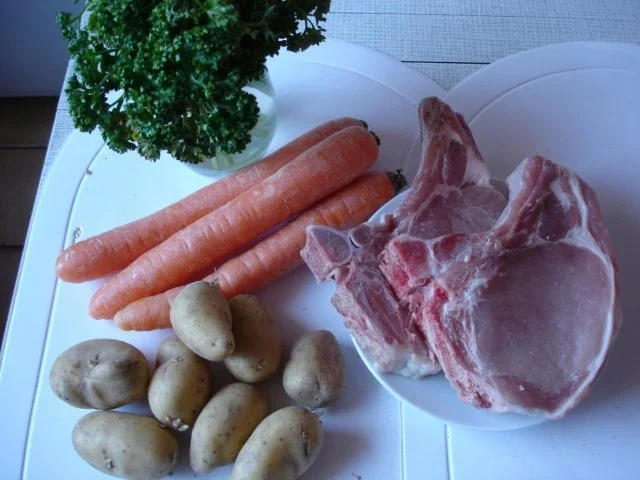 Rezept: Kotelett mit Möhrengemüse und Kartoffeln Bild Nr. 2 Kotelett mit Möhrengemüse und Kartoffeln - Rezept - Bild Nr. 2