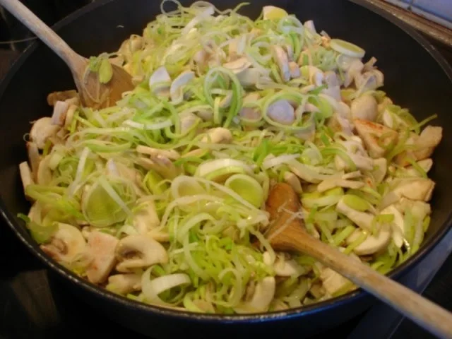 Rezept: Lauch-Geflügel-Suppe Bild Nr. 8 Lauch-Geflügel-Suppe - Rezept - Bild Nr. 8