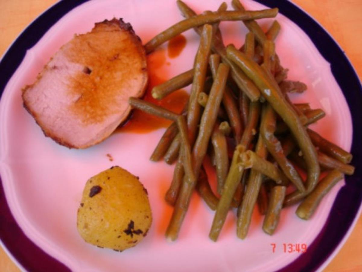 Lummerbraten gegrillt mit Rosmarinkartoffeln und Bohnen - Rezept
Eingereicht von MausVoh