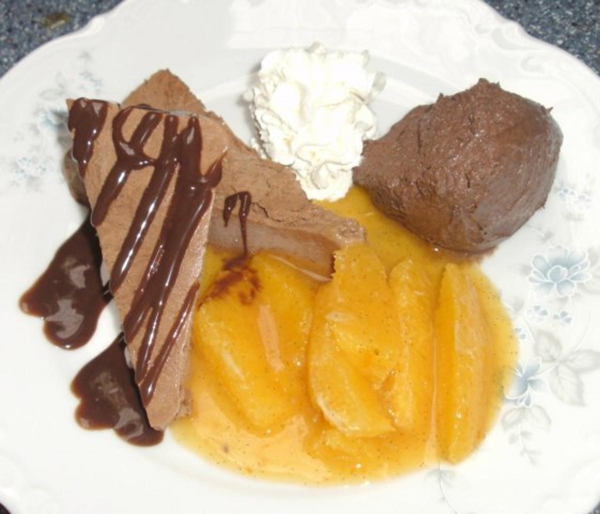 Schokoparfait, Mousse au Chocolat und Gewürzorangen - Rezept - kochbar.de