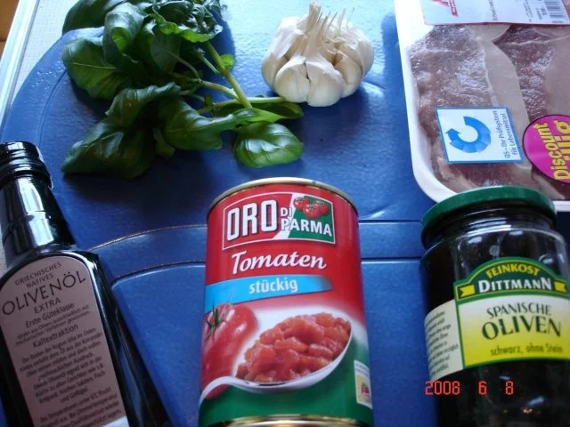 Rezept: Mediterranes Schnitzel mit Olivensauce Bild Nr. 2 Mediterranes Schnitzel mit Olivensauce - Rezept - Bild Nr. 2