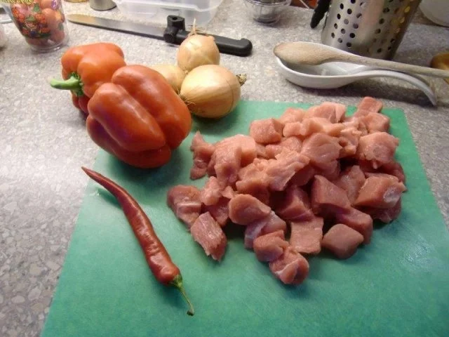 Rezept: Scharfer Gulascheintopf à la Heiko Bild Nr. 2 Scharfer Gulascheintopf à la Heiko - Rezept - Bild Nr. 2