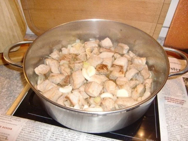 Rezept: Scharfer Gulascheintopf à la Heiko Bild Nr. 3 Scharfer Gulascheintopf à la Heiko - Rezept - Bild Nr. 3