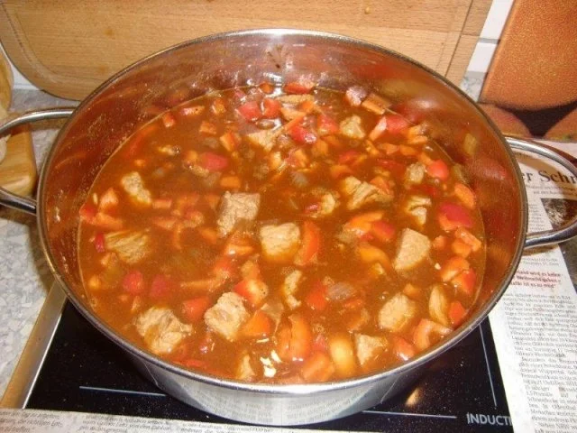Rezept: Scharfer Gulascheintopf à la Heiko Bild Nr. 9 Scharfer Gulascheintopf à la Heiko - Rezept - Bild Nr. 9