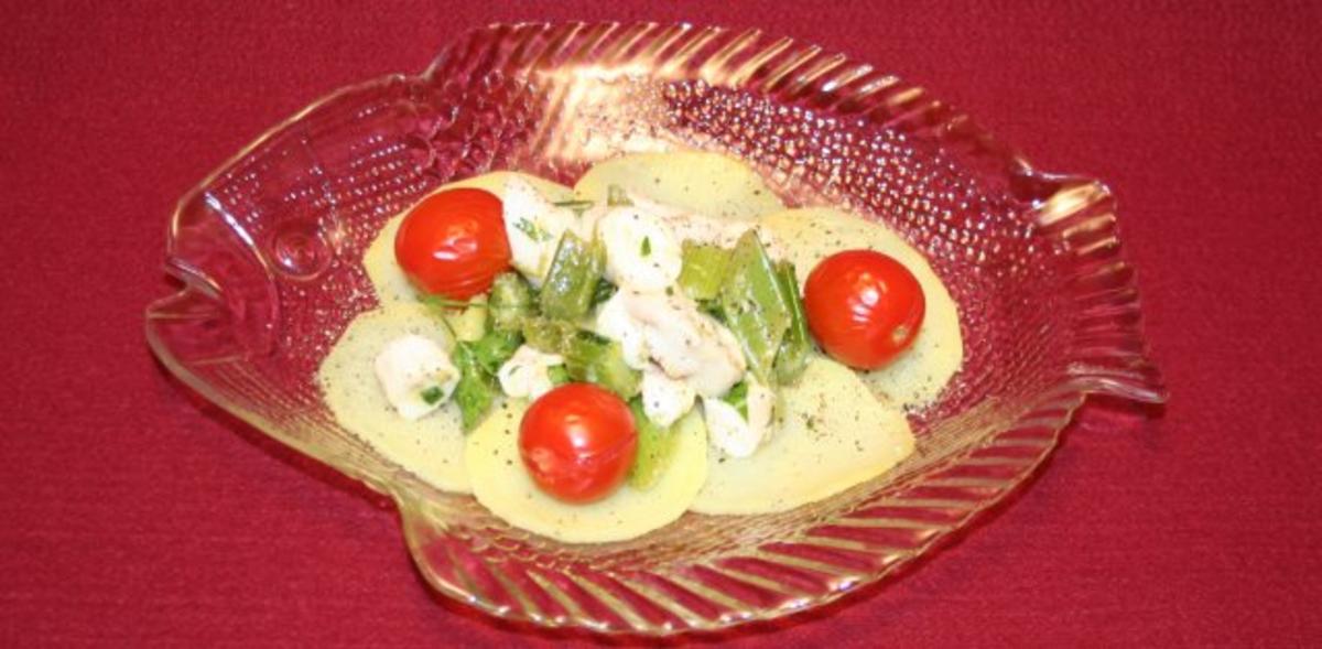 Pulposalat mit Staudensellerie auf Kartoffelcarpaccio - Rezept - kochbar.de