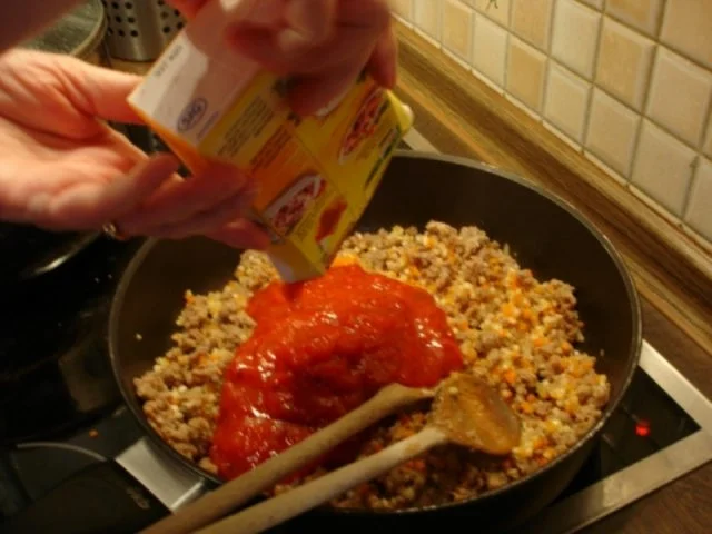 Rezept: Nudeln mit Hackfleischsoße Bild Nr. 7 Nudeln mit Hackfleischsoße - Rezept - Bild Nr. 7