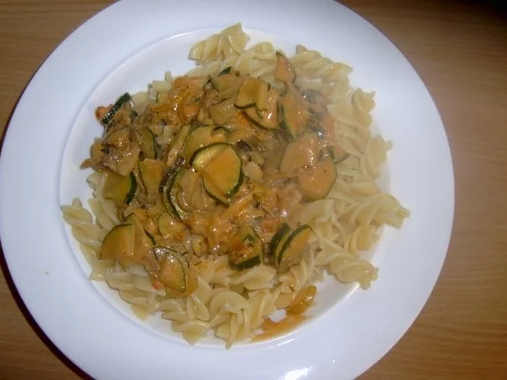 Nudel - Gemüse Teller - Rezept